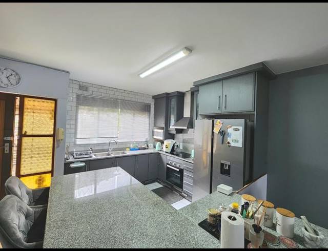 3 BEDROOM APARTMENT FOR SALE IN MALVERN